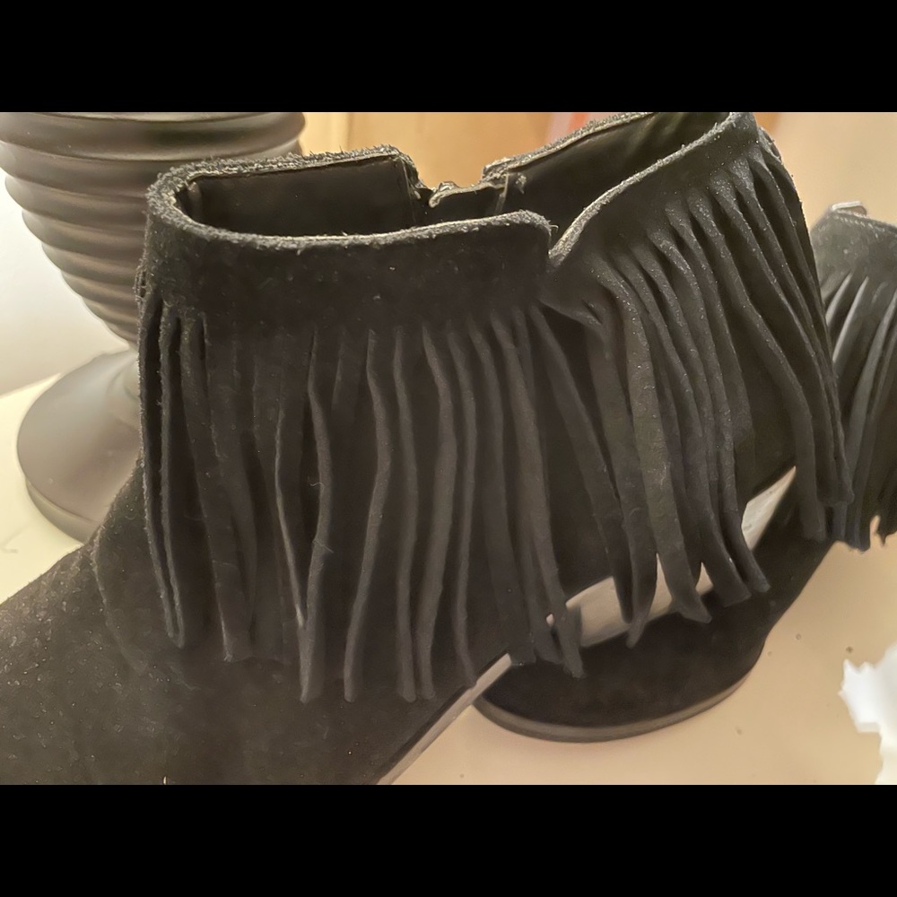 Black fringe booties
